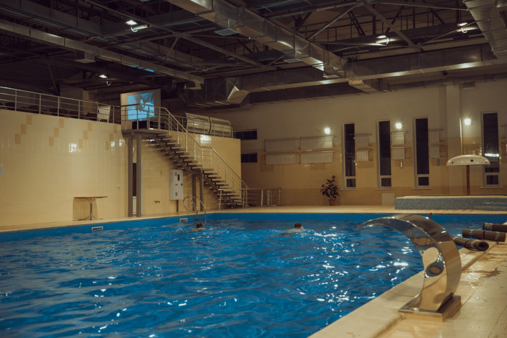 АЗОВ басейн