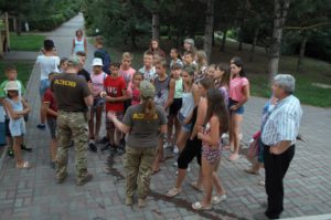 ПРИКЛАД ДЛЯ ПІДРОСТАЮЧОГО ПОКОЛІННЯ: АЗОВЦІ ПРИЙНЯЛИ У СЕБЕ В ГОСТЯХ ШКОЛЯРІВ З ВОЛИНІ