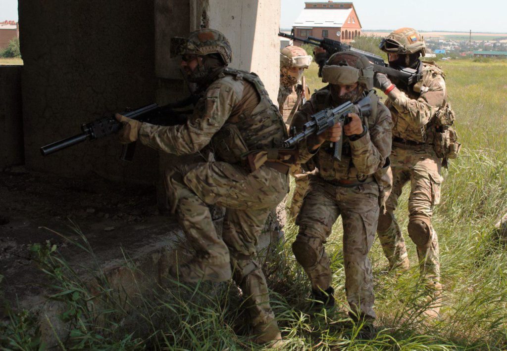 Фінальний день медичного курсу для бійців 3-ї роти 2-го батальйону полку АЗОВ