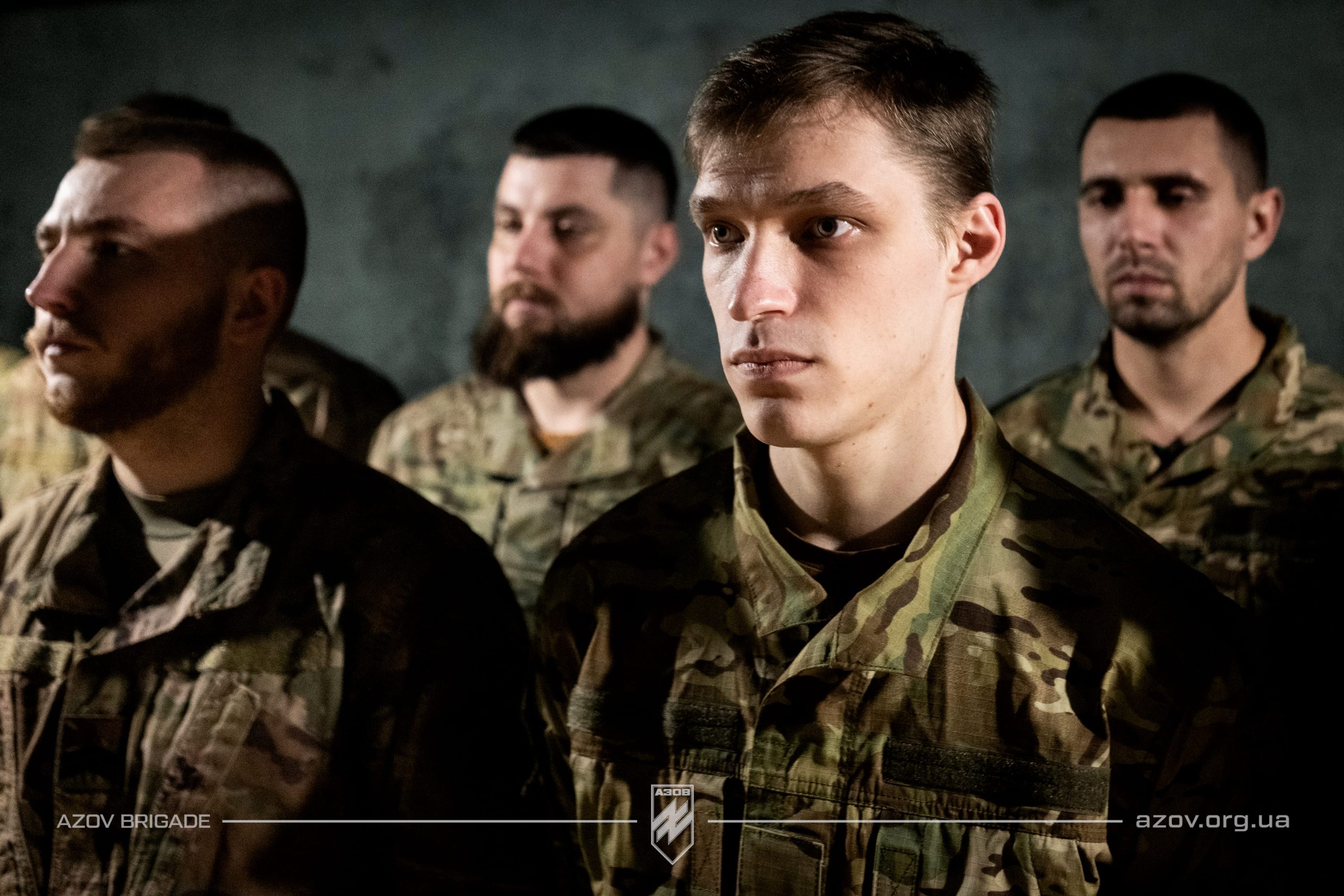 Командир 12-ої бригади спеціального призначення «Азов», полковник Денис Прокопенко відзначив піхотинців 2-го батальйону, які беруть участь в бойових діях на Торецькому напрямку.