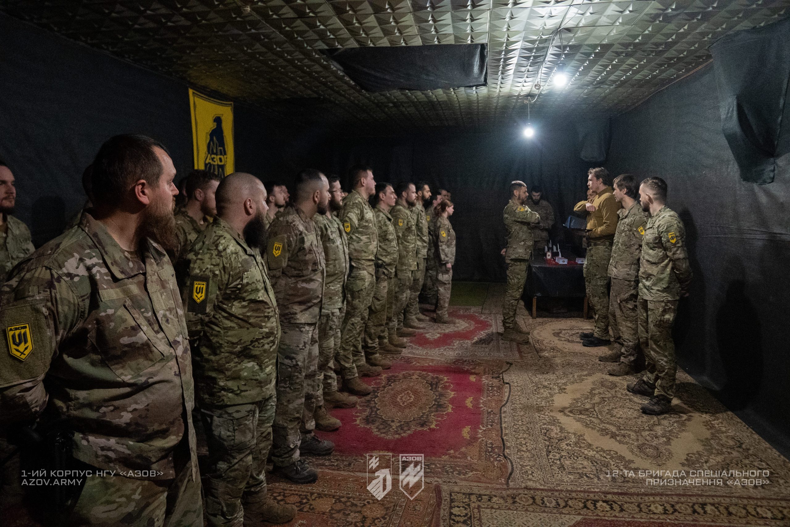 Командир 1-го корпусу НГУ «Азов», полковник Денис Прокопенко відзначив бійців 6-го батальйону, які беруть участь у бойових діях на Покровському напрямку.