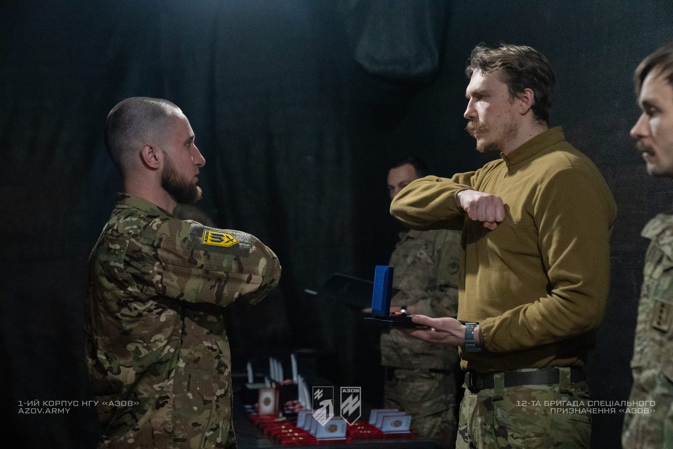 Командир 1-го корпусу НГУ «Азов», полковник Денис Прокопенко відзначив бійців 6-го батальйону, які беруть участь у бойових діях на Покровському напрямку.