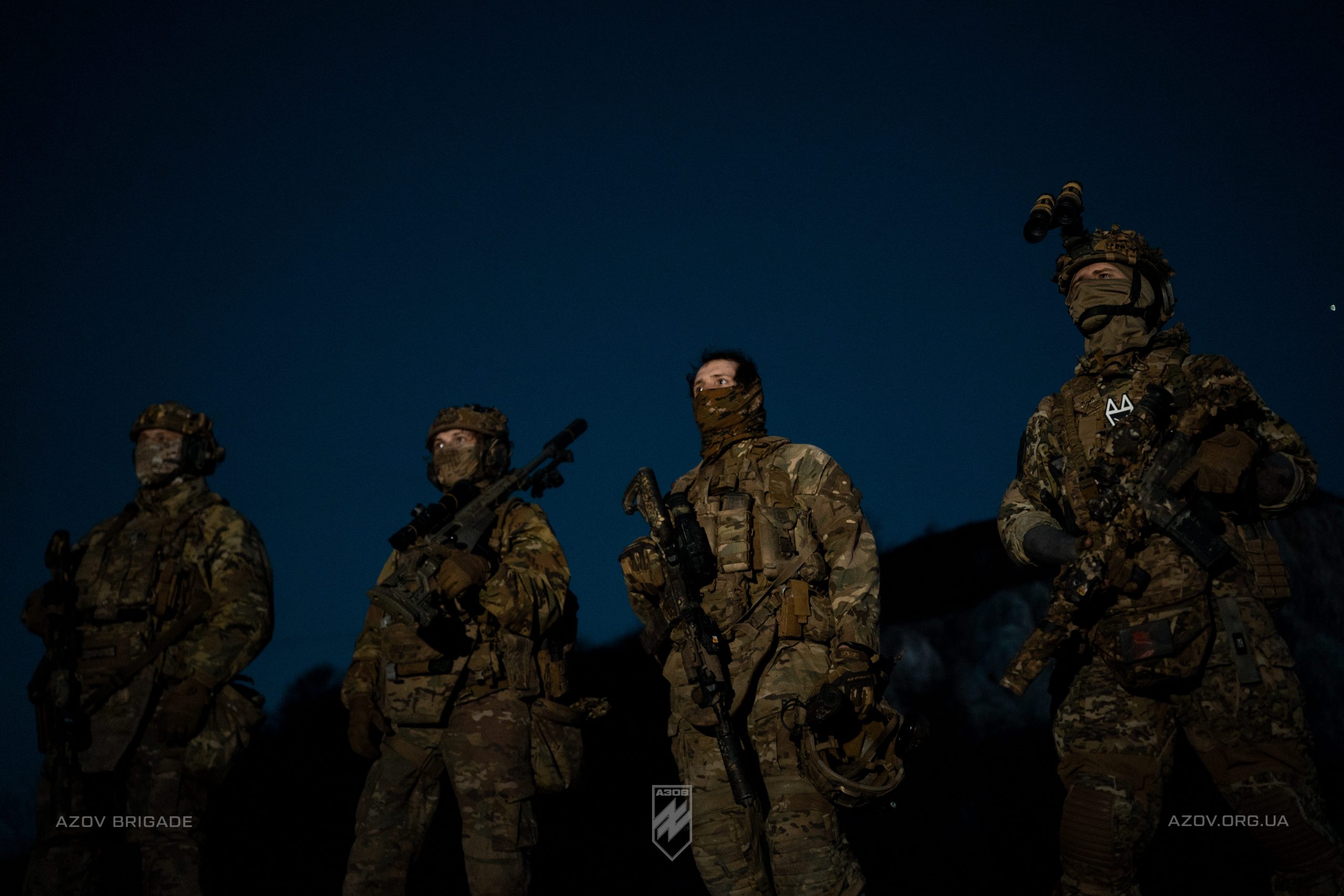бійці загону снайперів 12-ої бригади спеціального призначення «Азов»