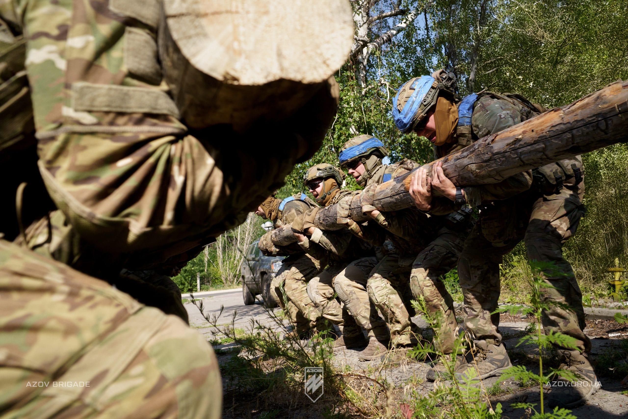 Спецпідрозділ «Контакт12» у складі БУАР – це родина сильних духом і тілом побратимів, готових до виконання завдань у будь-яких умовах.