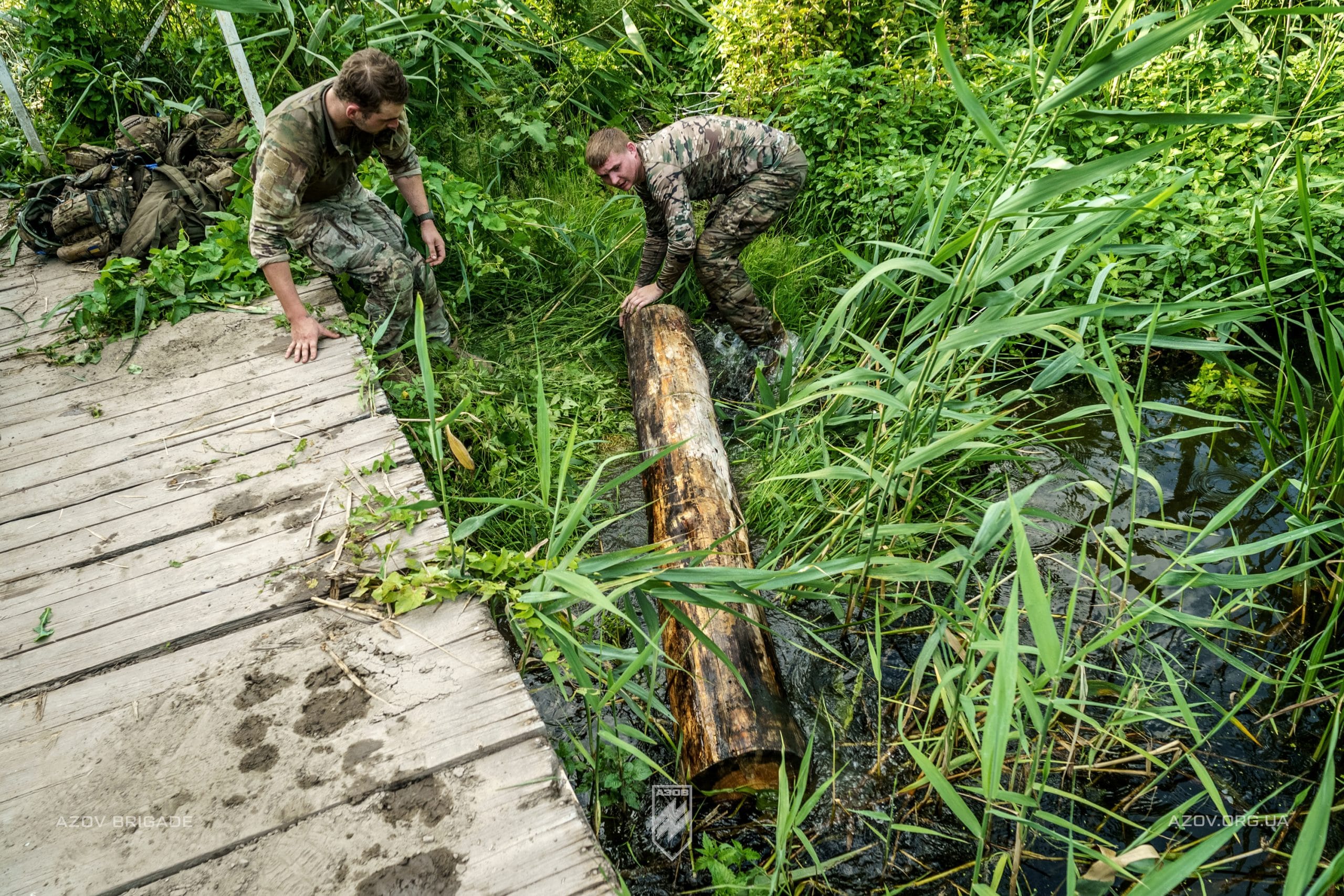 Спецпідрозділ «Контакт12» у складі БУАР – це родина сильних духом і тілом побратимів, готових до виконання завдань у будь-яких умовах.