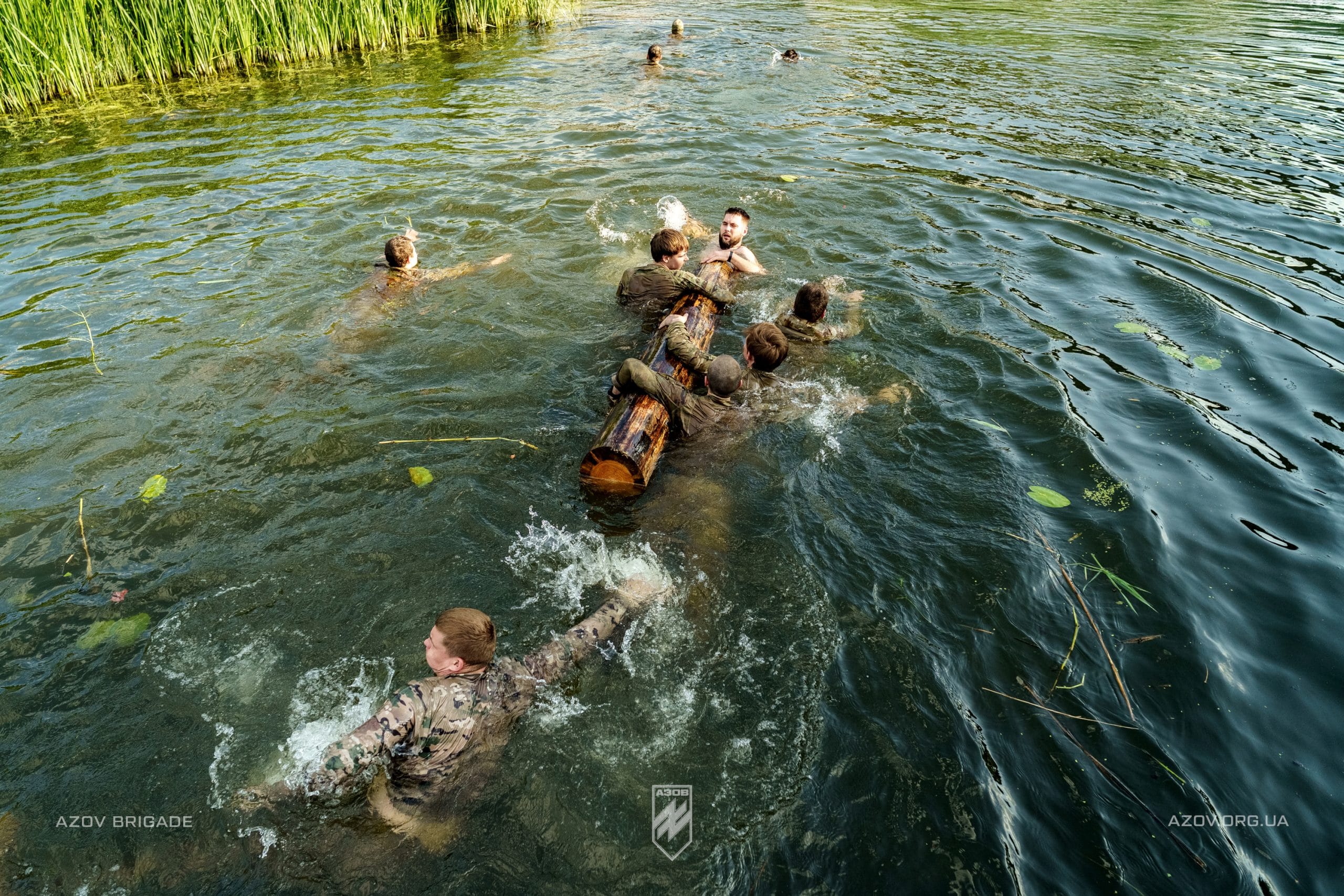 Спецпідрозділ «Контакт12» у складі БУАР – це родина сильних духом і тілом побратимів, готових до виконання завдань у будь-яких умовах.