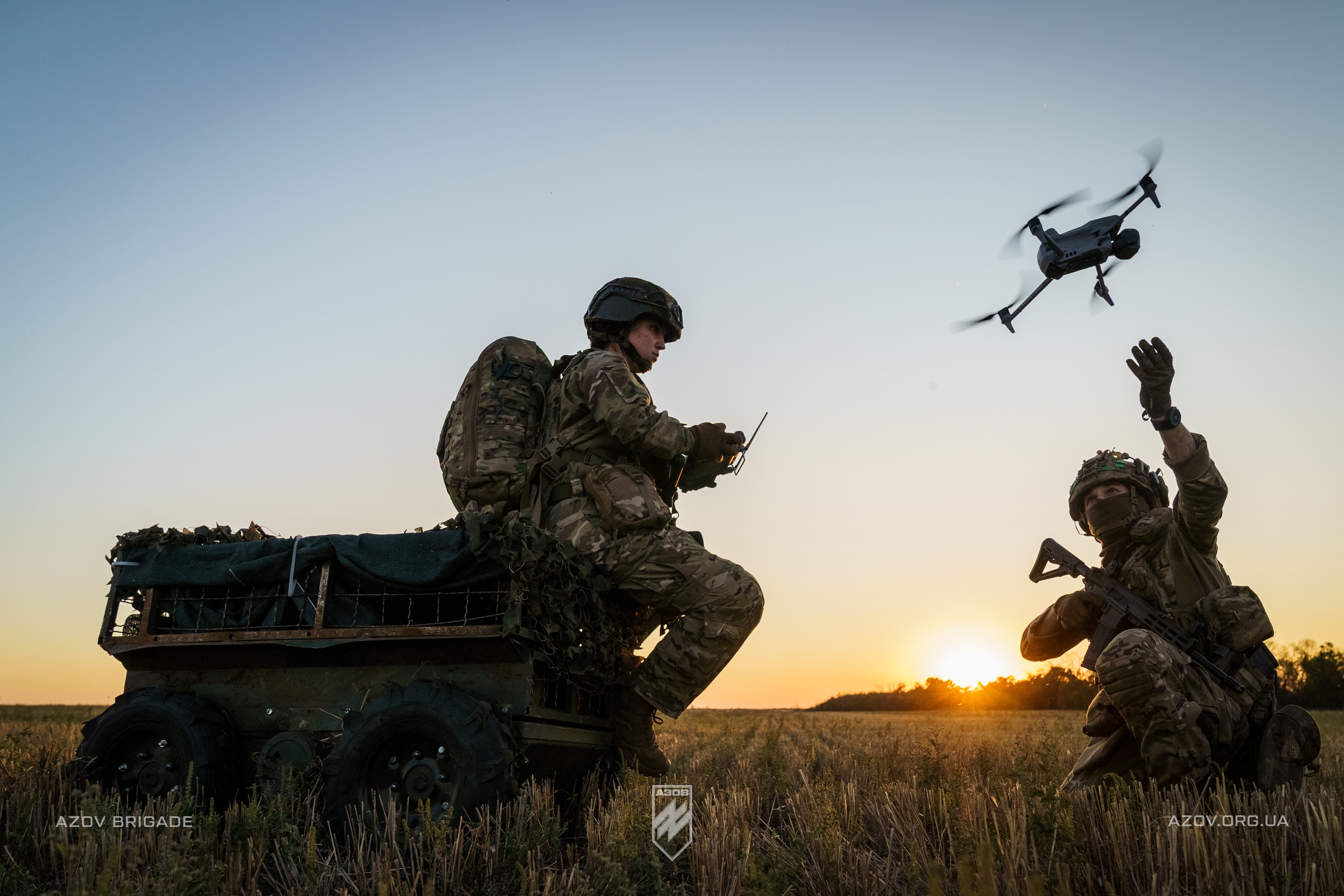 На світлинах – тренування бійців роти наземних роботизованих комплексів батальйону безпілотних систем 12-ої бригади «Азов». 