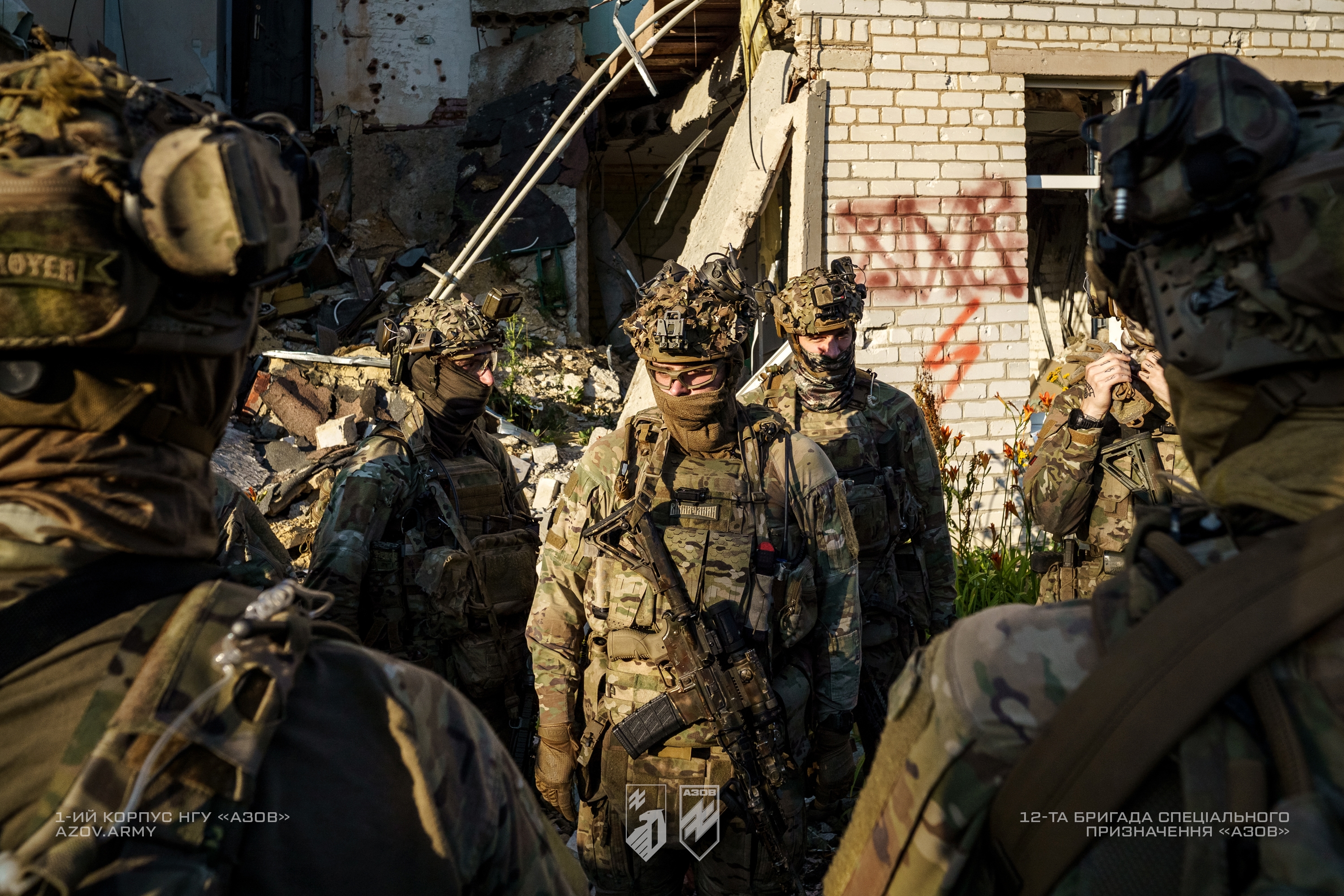 На світлинах – тренування 1-ї бойової групи загону розвідки спеціального призначення 12-ї бригади «Азов». 