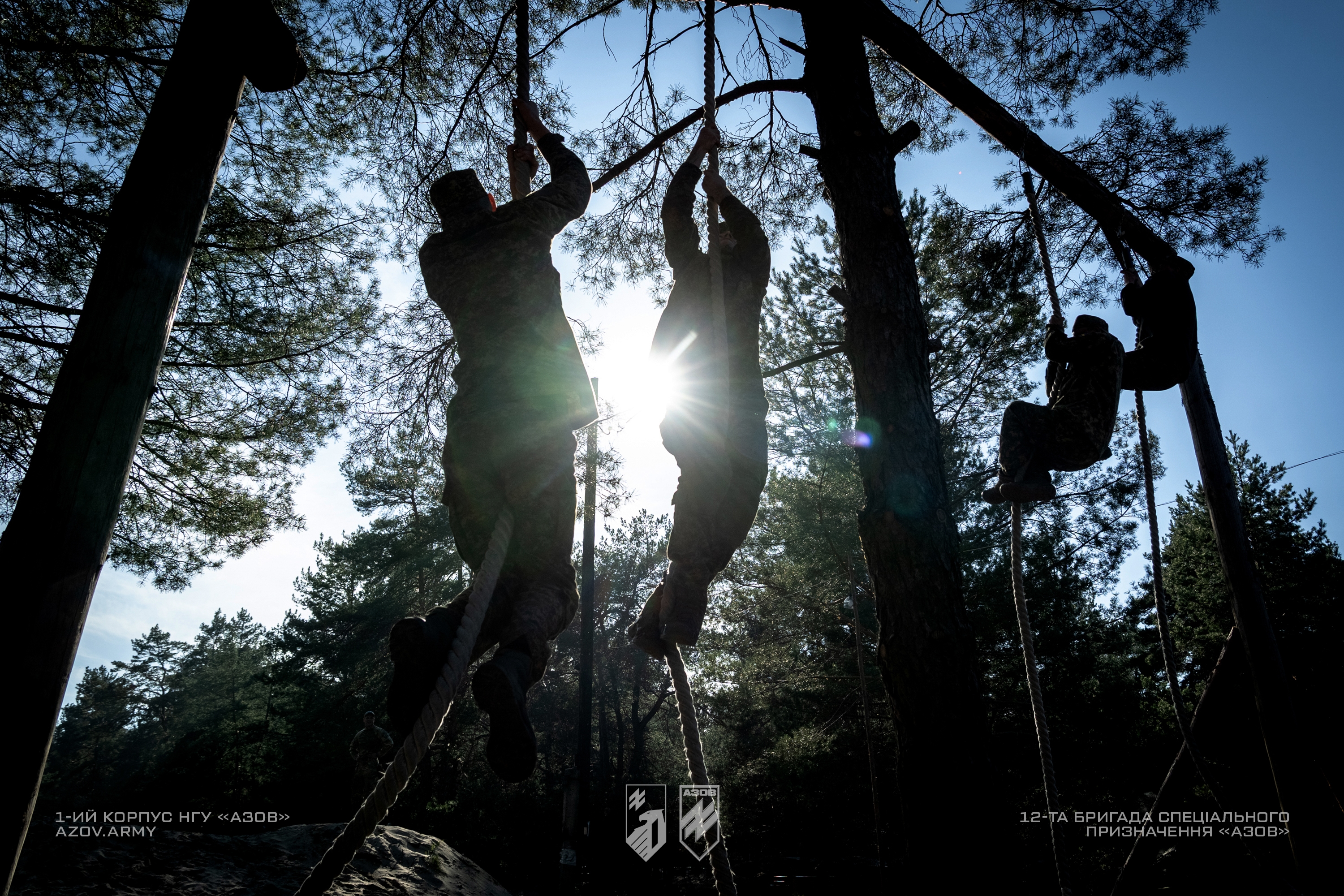 На світлинах — рекрути 12-ої бригади спеціального призначення «Азов» під час БКБП.