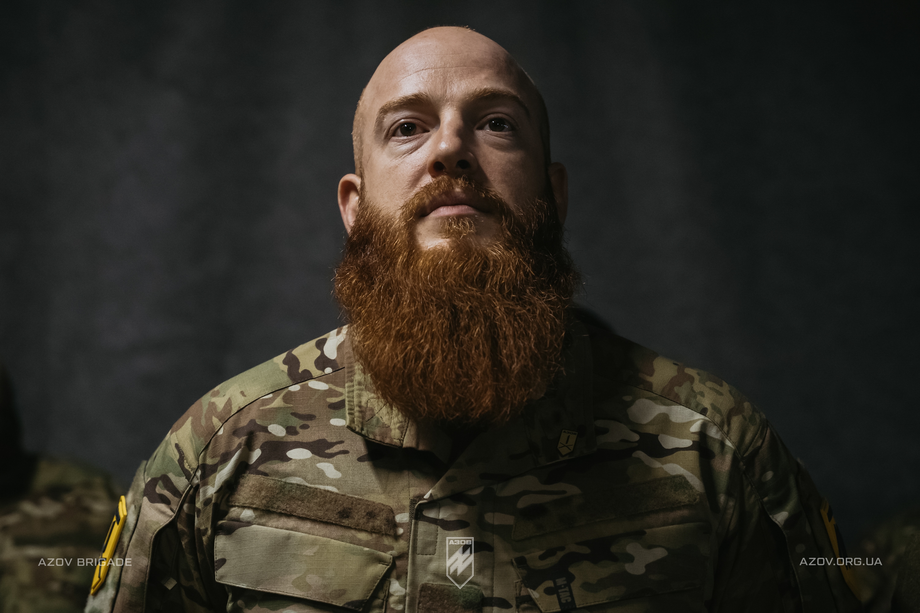 Бійці 1 батальйону 12-ї бригади «Азов» отримали шеврони і відзнаки.