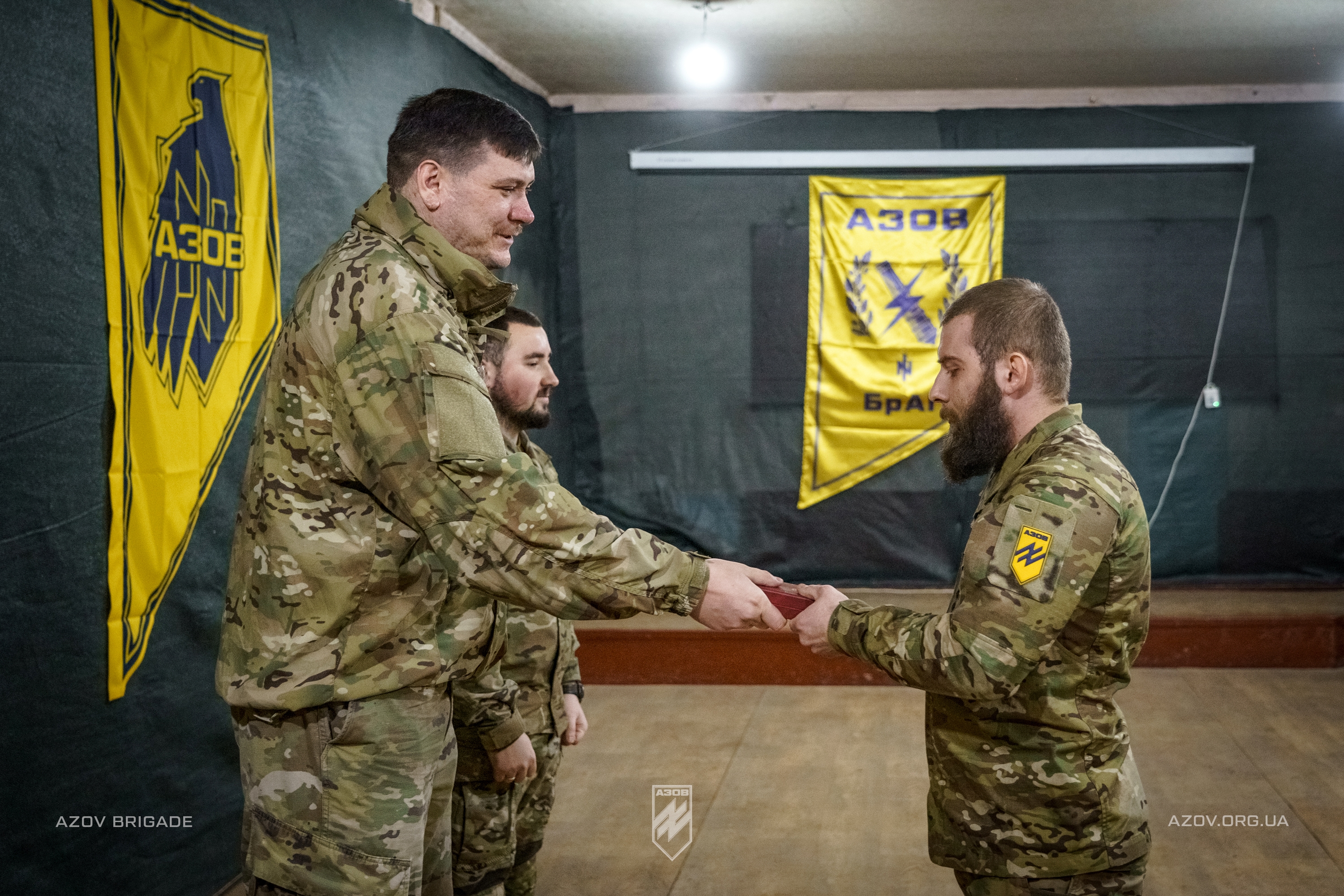 військовослужбовці бригадної артилерійської групи 12-ї бригади спеціального призначення «азов» отримали медалі «за військову службу україні» та нагрудні знаки головнокомандувача зсу «сталевий хрест»